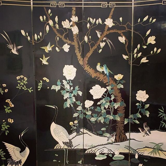 Wall screen only $325 @kandkcollective #therockhouseantiques #chinoiserie #decor #decorate #wallscreen #chinoiseriechic #interiordecor #kandkcollective #yeahthatgreenville #gvl #greenville