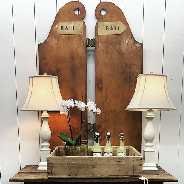 @furmanvick_at_therockhouse help bring a touch of that summer vibe inside!  #yeahthatgreenville #vintagesummer #vintagevibes #lakehouse #lakehousedecor #lakelife #vintagestyle #decor #interiors #porchdecor