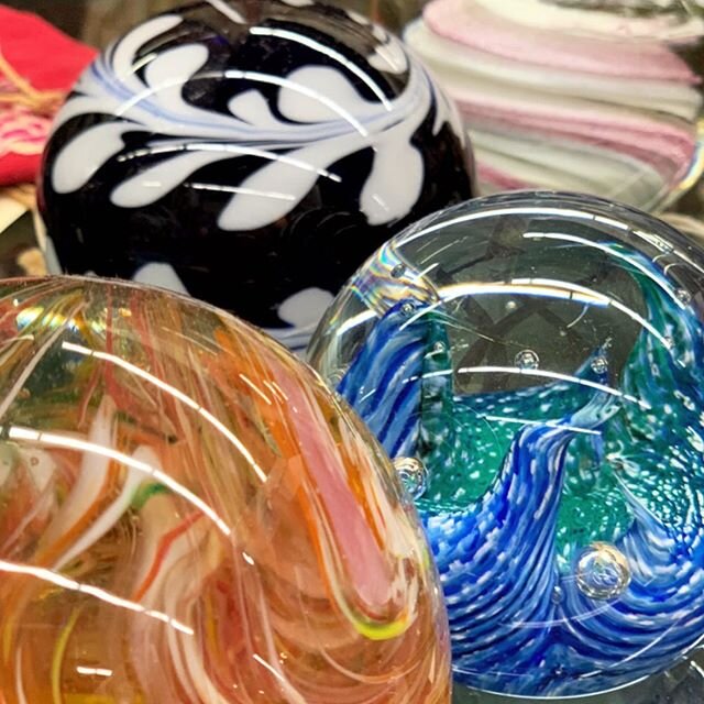 Colorful details.  The shop is full of so many extraordinarily beautiful things ❤️ #therockhouseantiques #gvl #greenville #yeahthatgreenville #antiques #paperweight #details #design #photography
