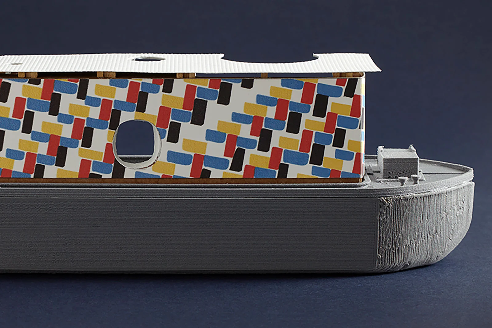 As part of the pavilion programme, we would invite two artists to create artworks on the rendered skins. The boat would thus offer a bold public graphic exterior as well as a unique visitor experience of a floating art hotel