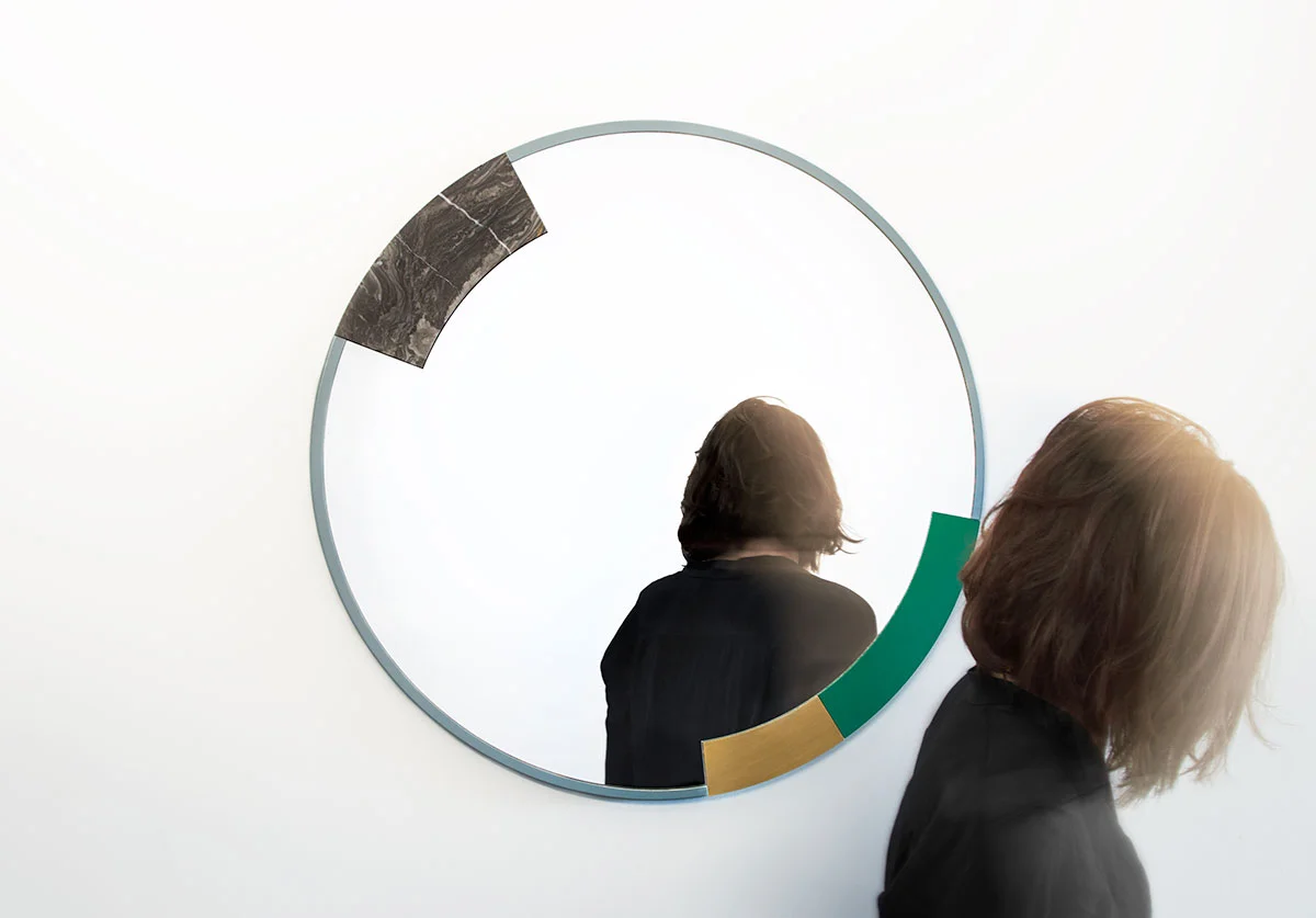 ora-mirror-06-zoemowat.jpg