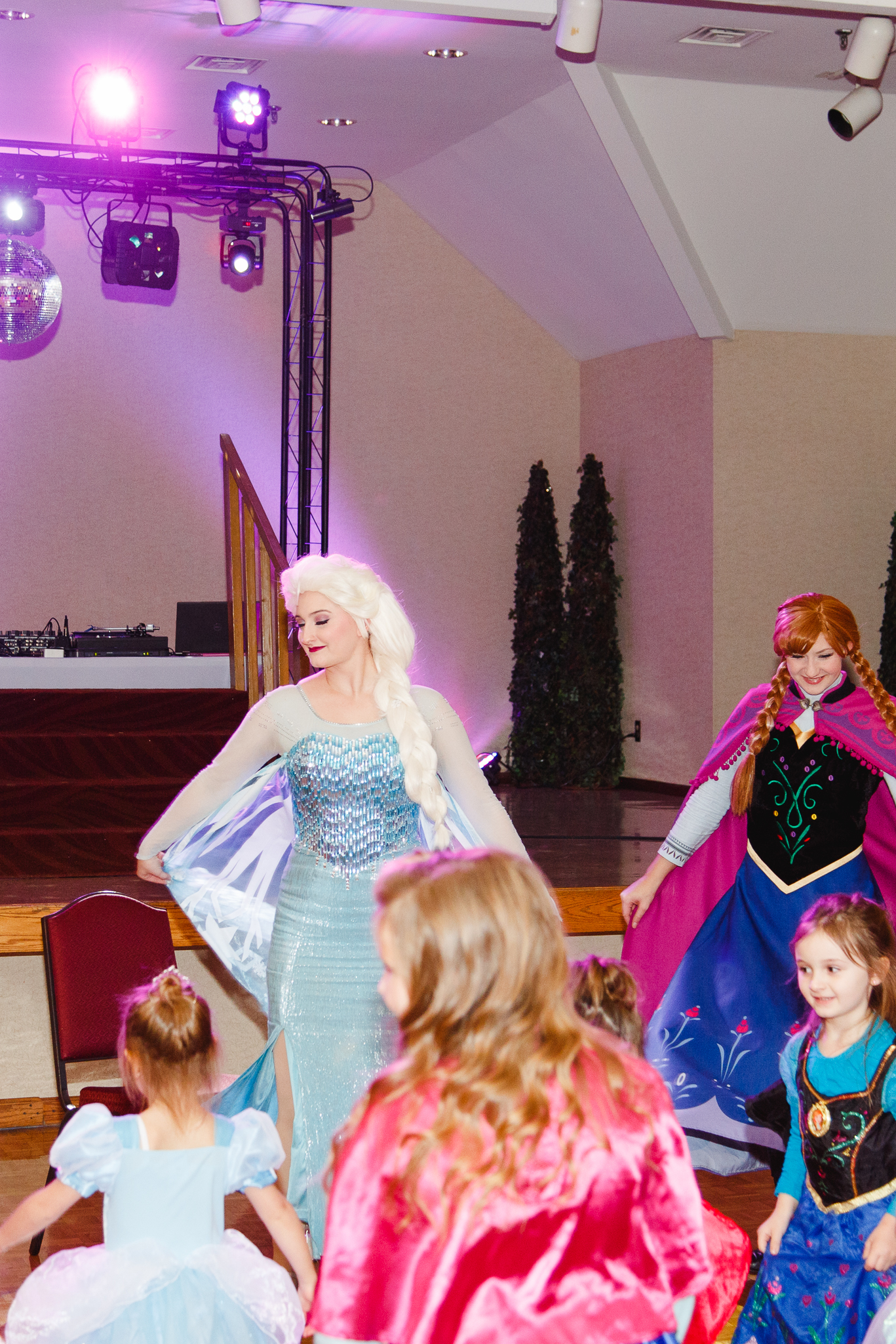 anna-and-elsa.jpg