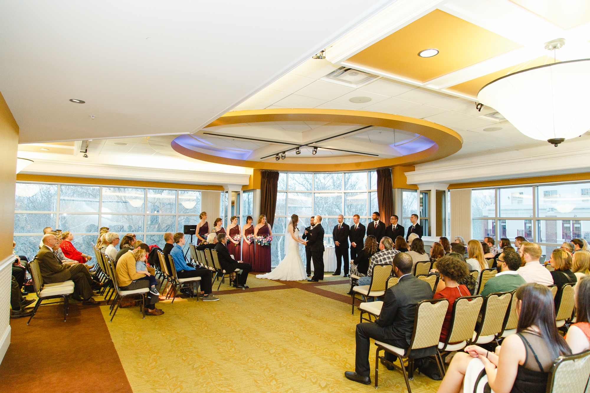 ceremony-a-ohio-lighting-ocf-columbus-wedding-couple-bridal-creekside-conference-indoor-roxanna-sue-photos-ohio-photography-1.jpg