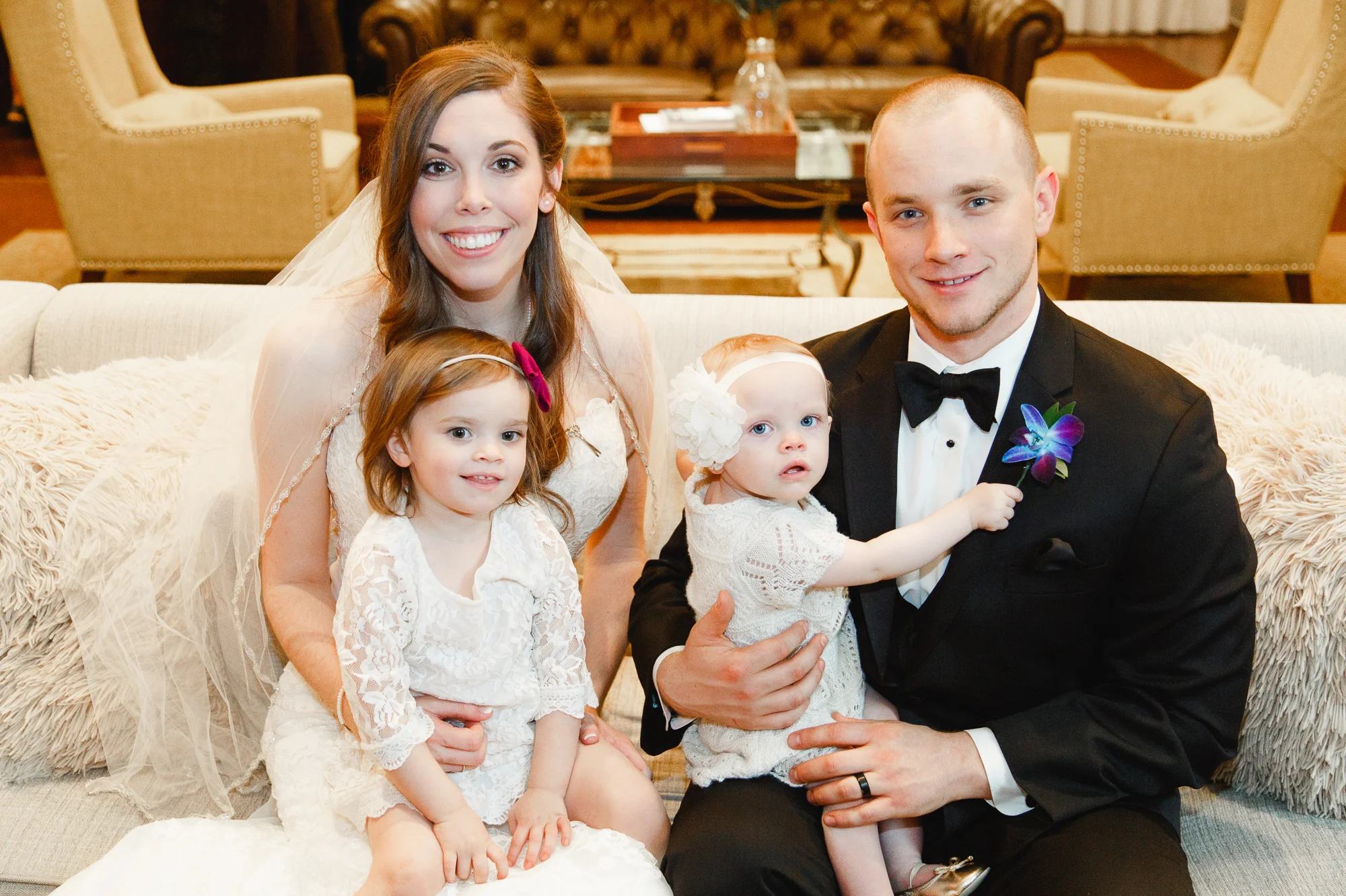 a-columbus-wedding-family-indoor-photography-1.jpg