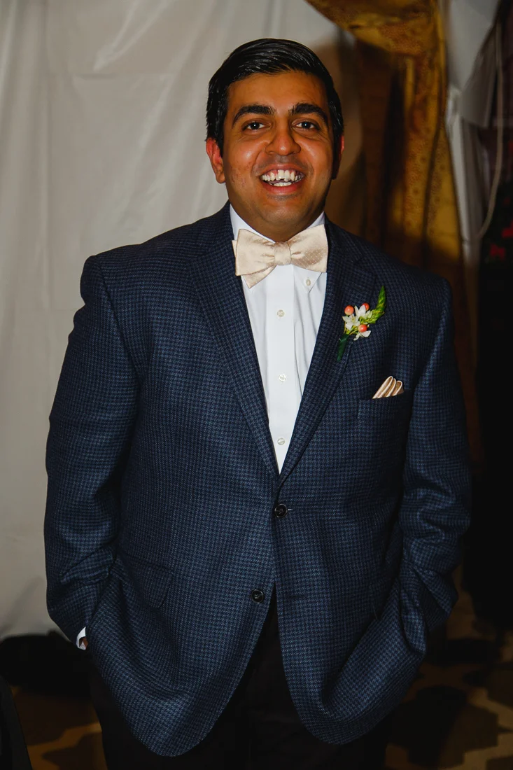 newyearseveeveweddinggroomcolumbussistersringshotglamourwedding-1.jpg