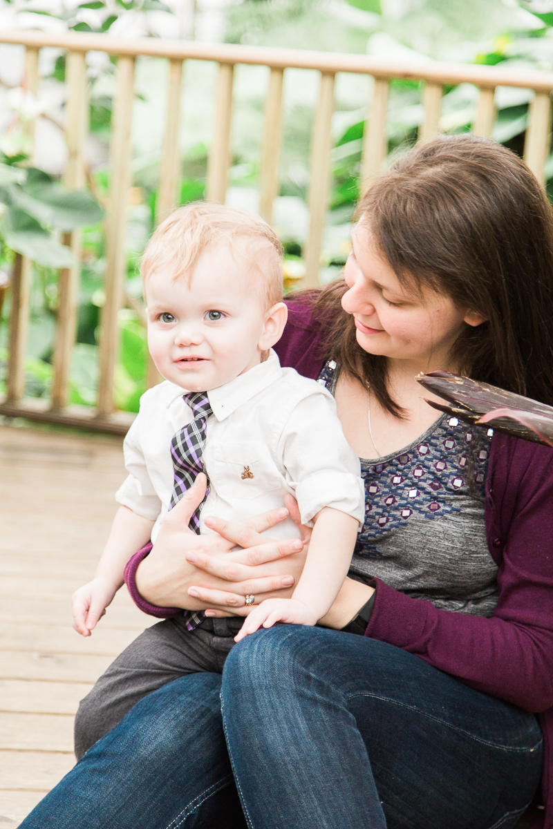 familyposingcolumbusphotographer-1.jpg