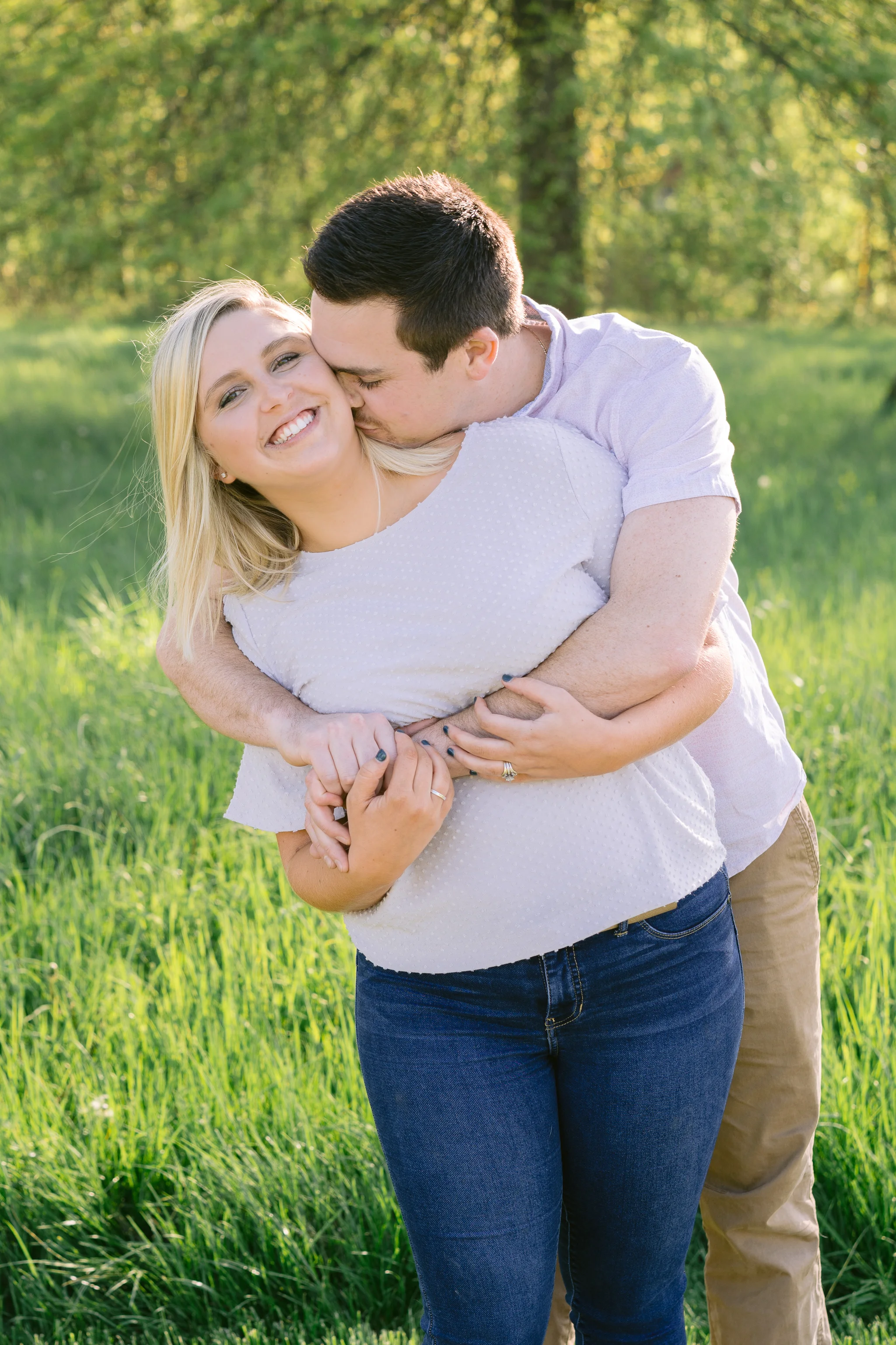 Spring Mini shoot with cute couple countryside floral vibes