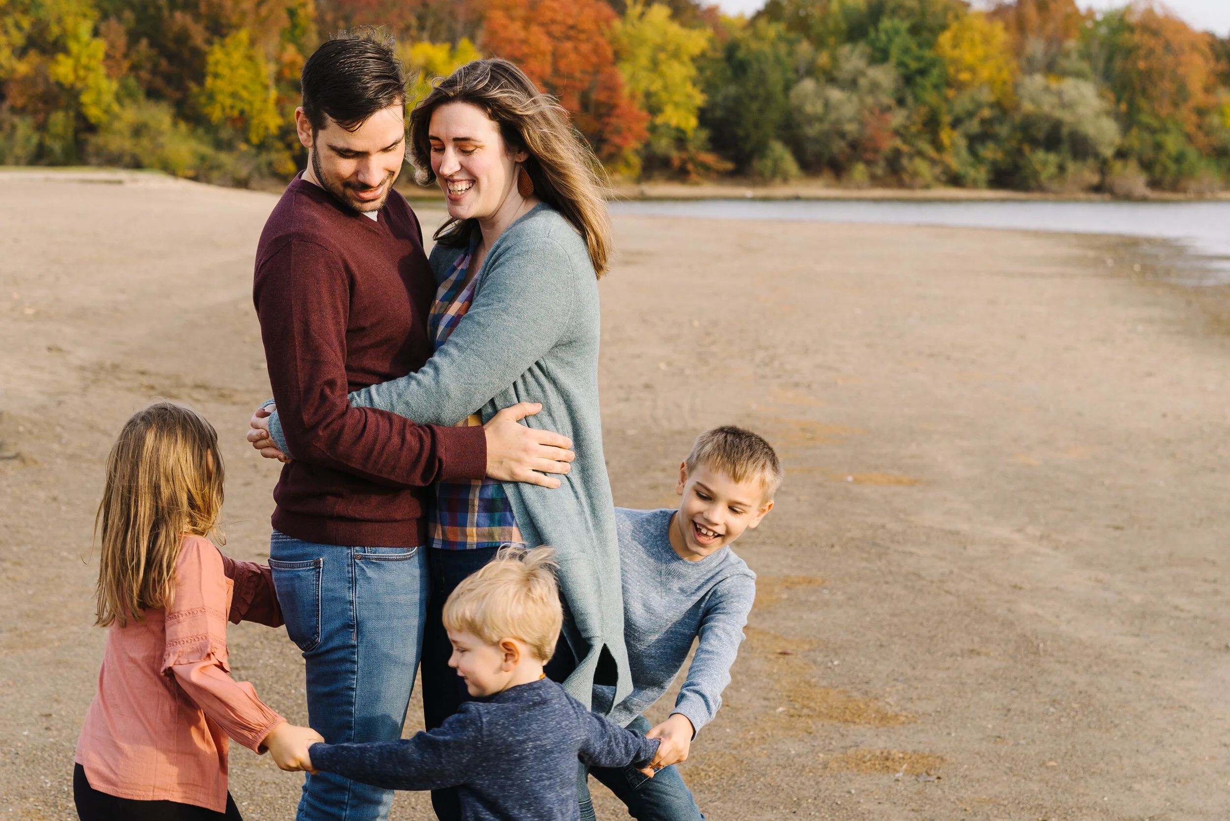 playing games at a family mini session