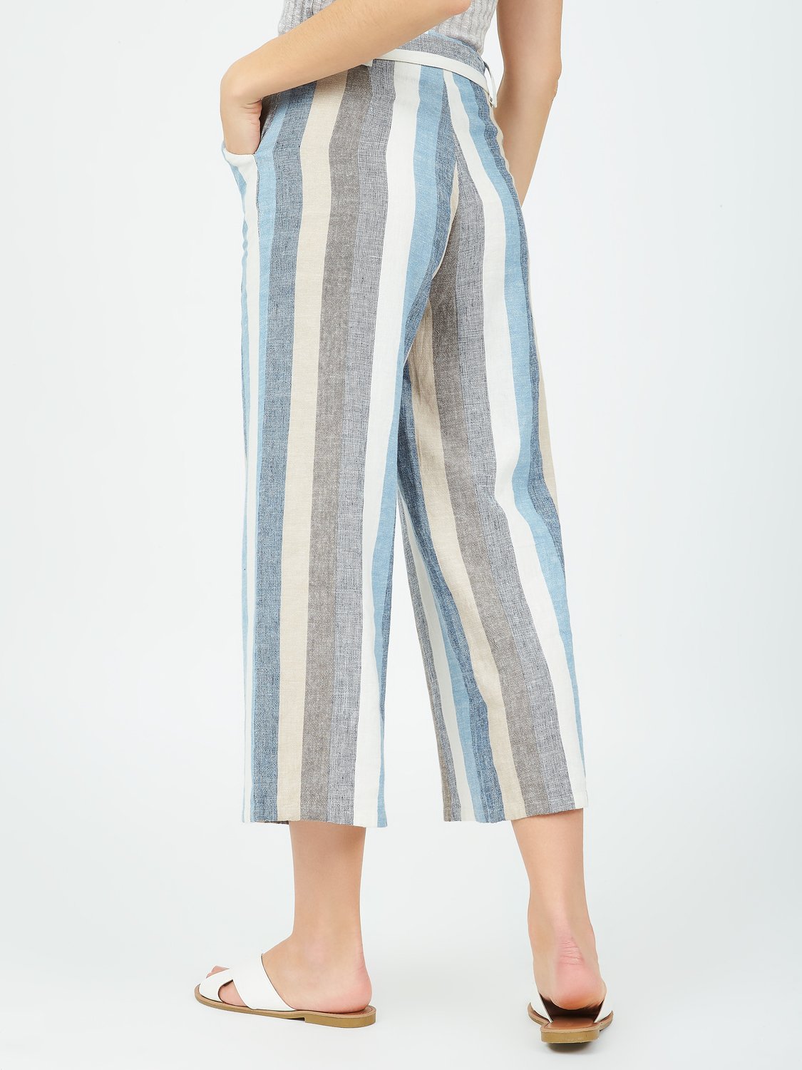 Pantalon écourté en lin taille haute