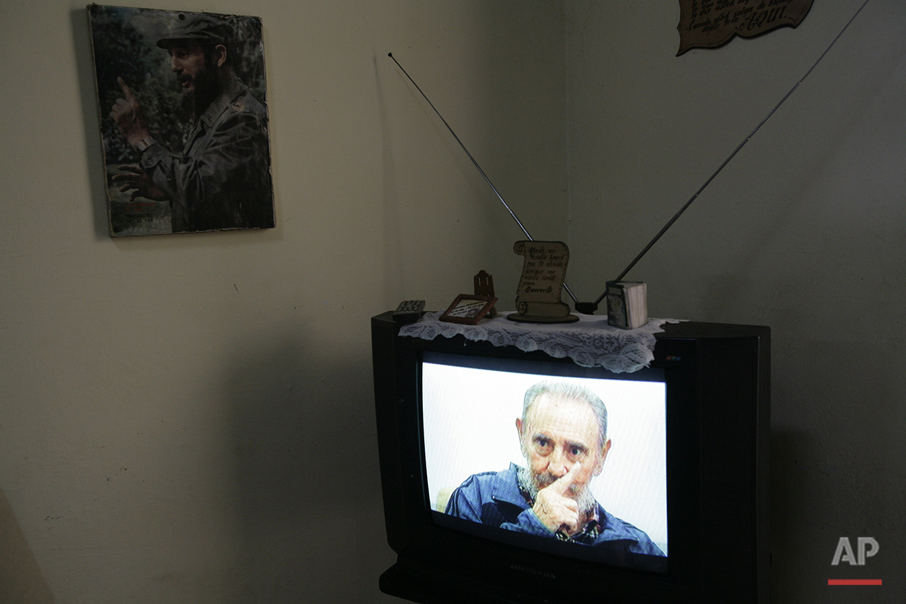  Cuba's leader Fidel Castro appears on TV during an interview with Cubavision, on its talk show "Mesa Redonda" or "Round Table", in Havana, Monday, July 12, 2010. Castro returned to the limelight Monday after years spent largely out of public view, d
