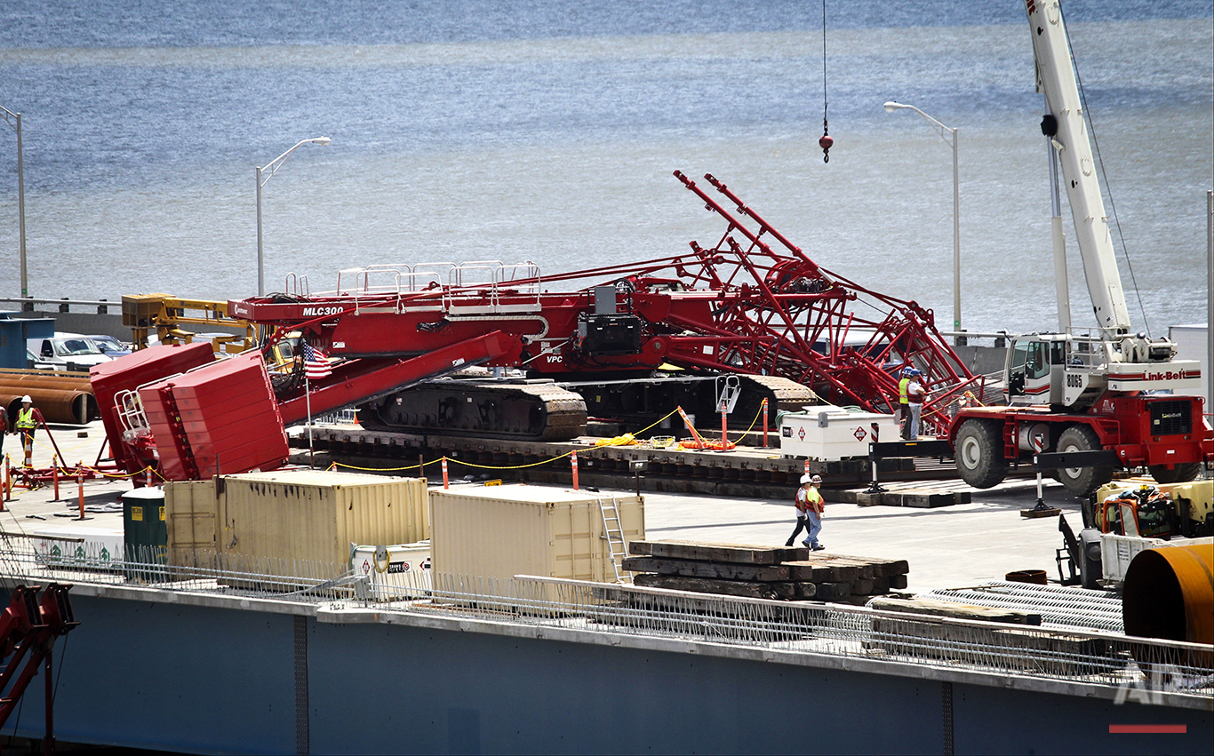 Tappan Zee Bridge-Crane