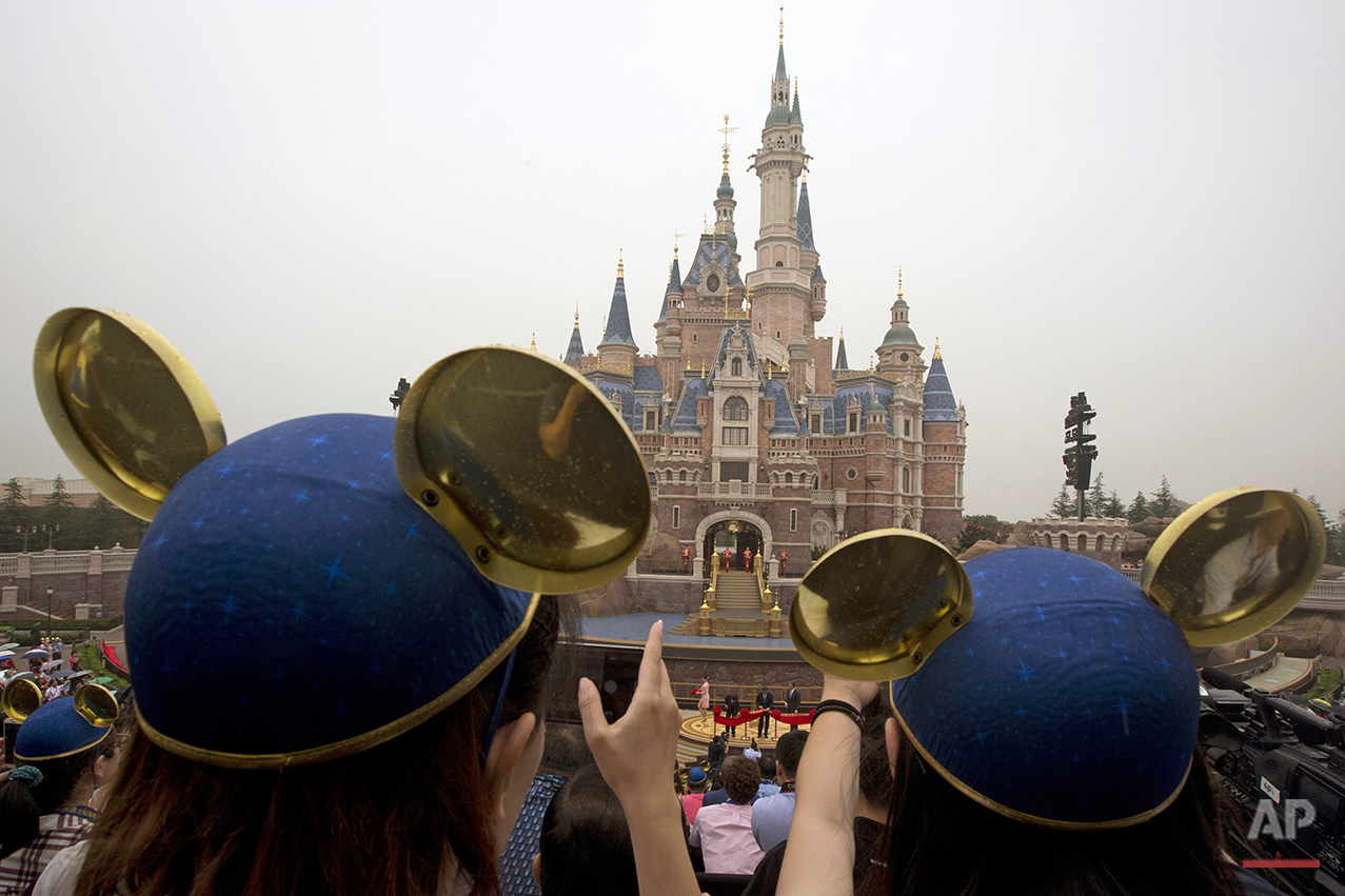 China Shanghai Disneyland