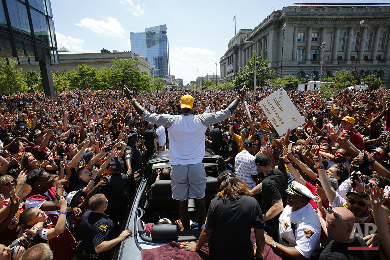 Cavaliers Parade