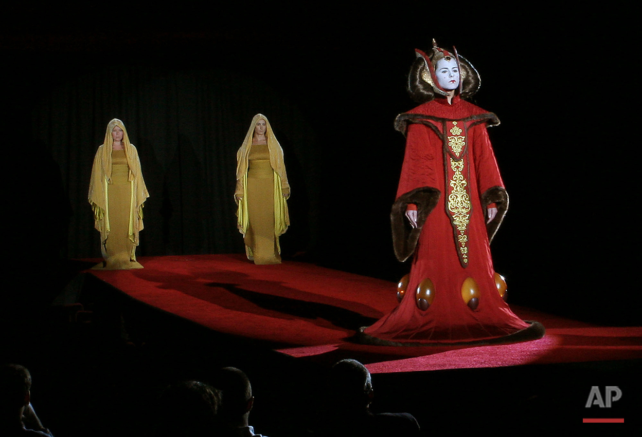  A model sports a Queen Amidala costume from the Star Wars trilogy presented in New York Thursday, Sept. 15, 2005. A series of costumes from the George Lucas movie designed by Trisha Biggars was shown Thursday evening. (AP Photo/Bernadette Tuazon) 