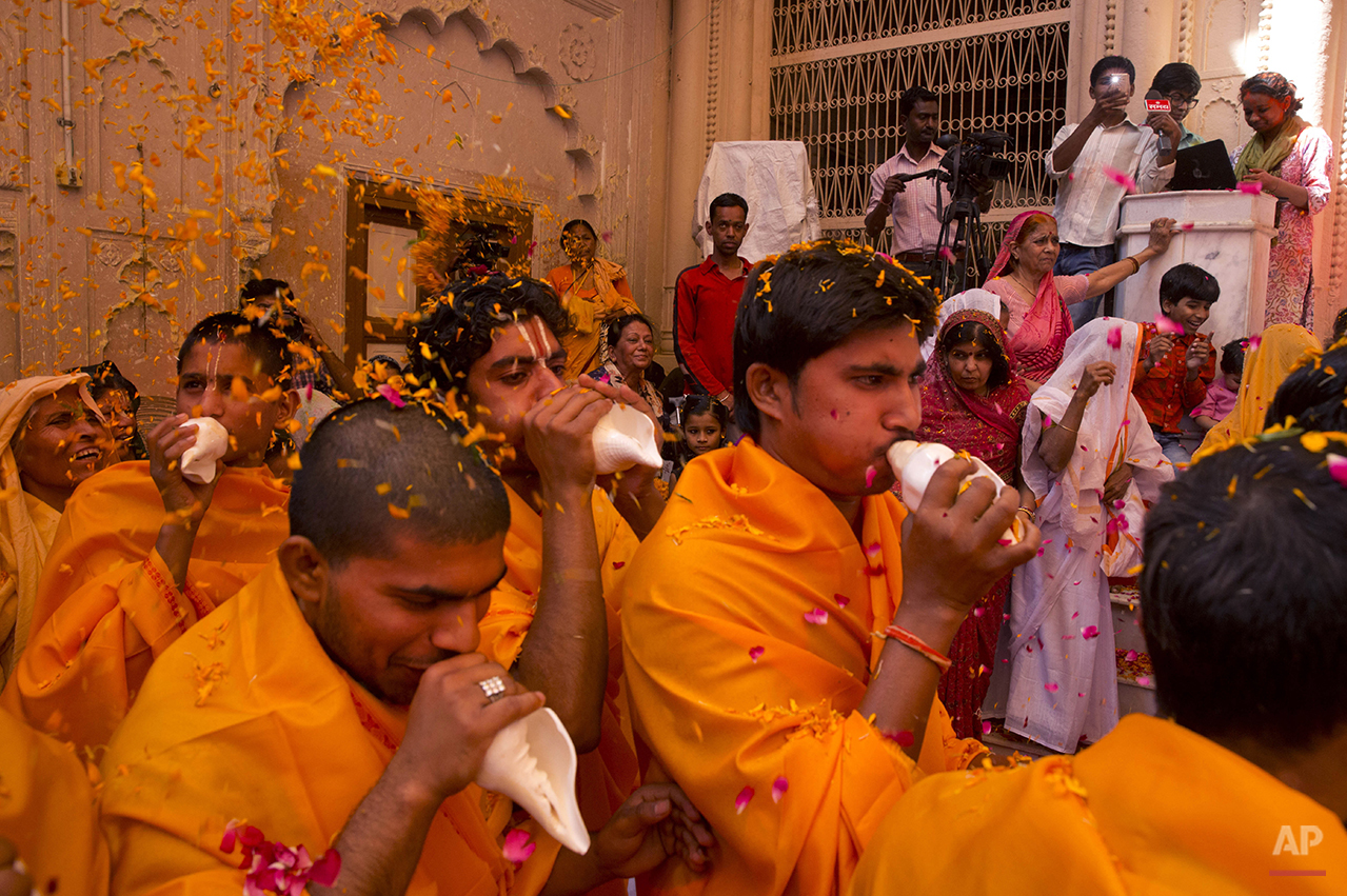 India Widows Holi