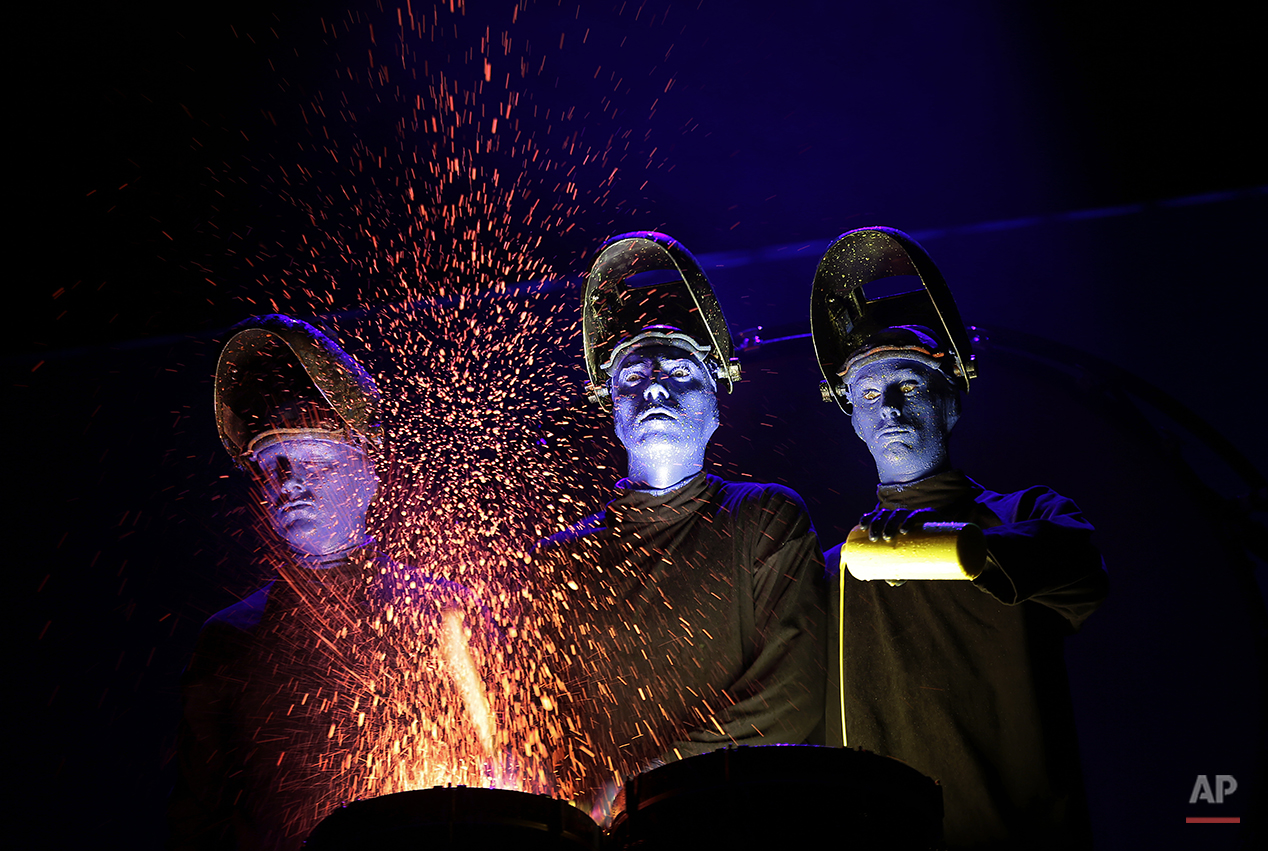 APTOPIX Singapore Blue Man Group