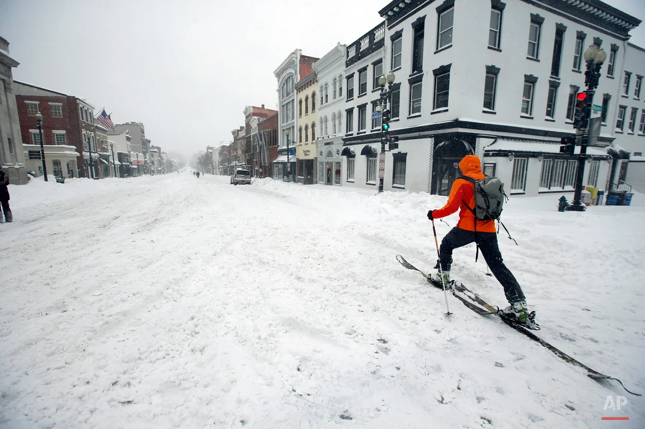 APTOPIX Big Snowstorm