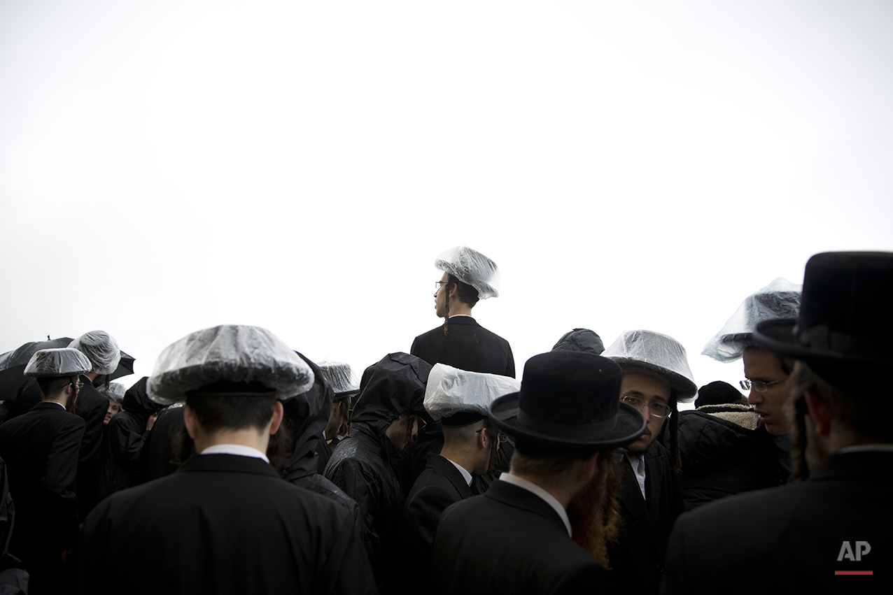 Mideast Israel Rabbi Funeral