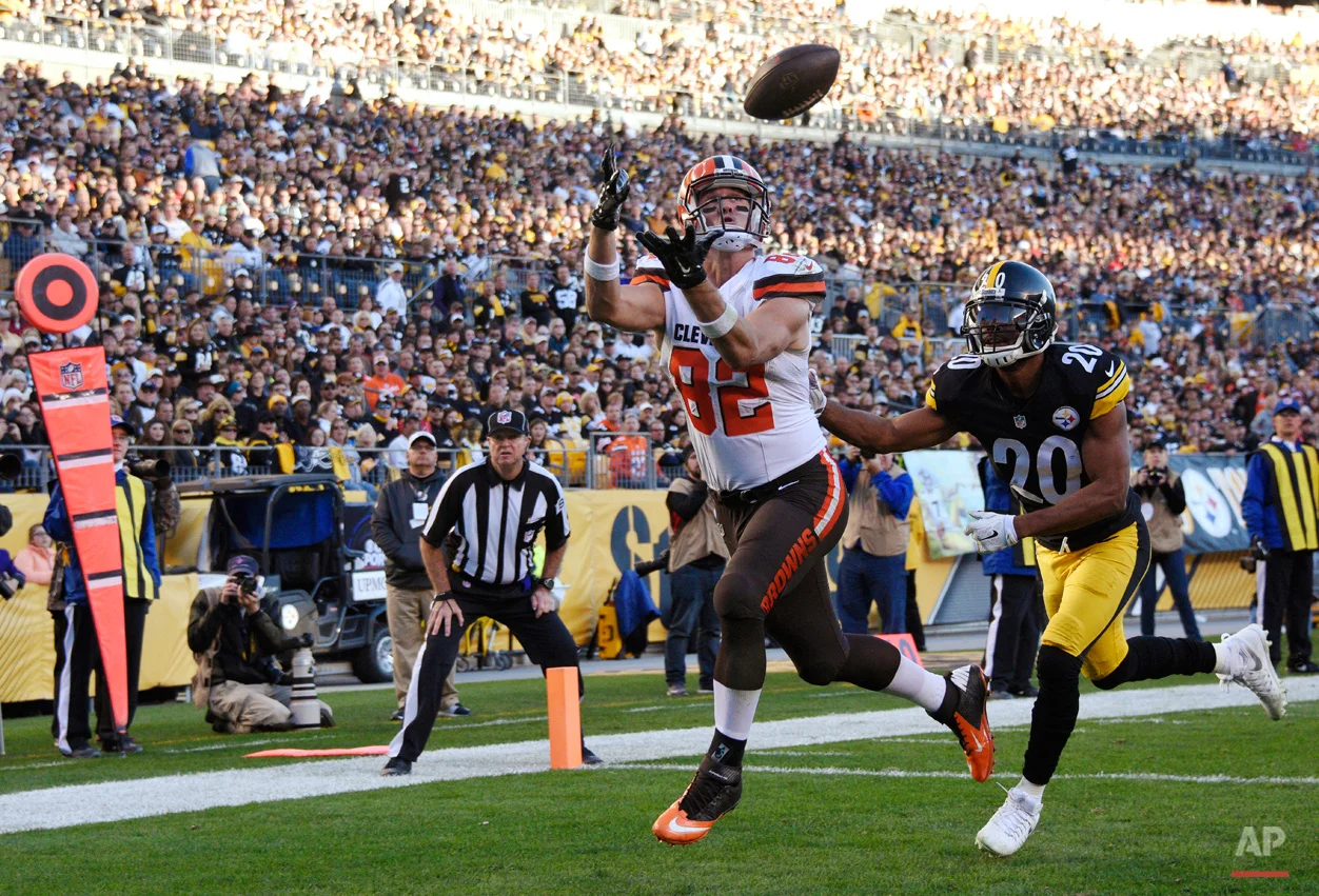 APTOPIX Browns Steelers Football