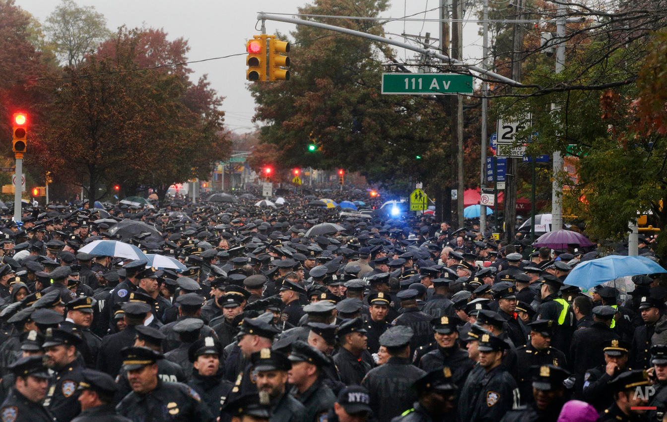 APTOPIX Manhattan Officer Shot