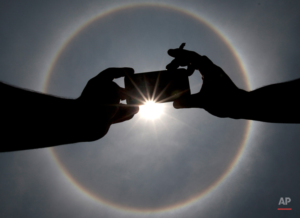 APTOPIX Mexico Sun Halo