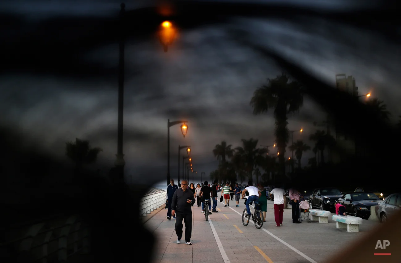 Mideast Behind the Niqab Photo Essay