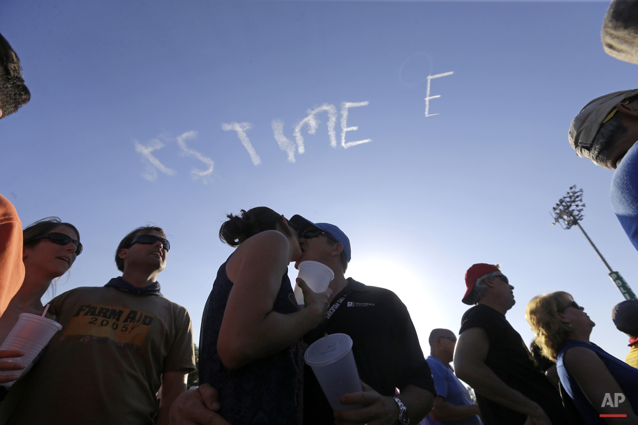 New Orleans Skywriter Photo Gallery