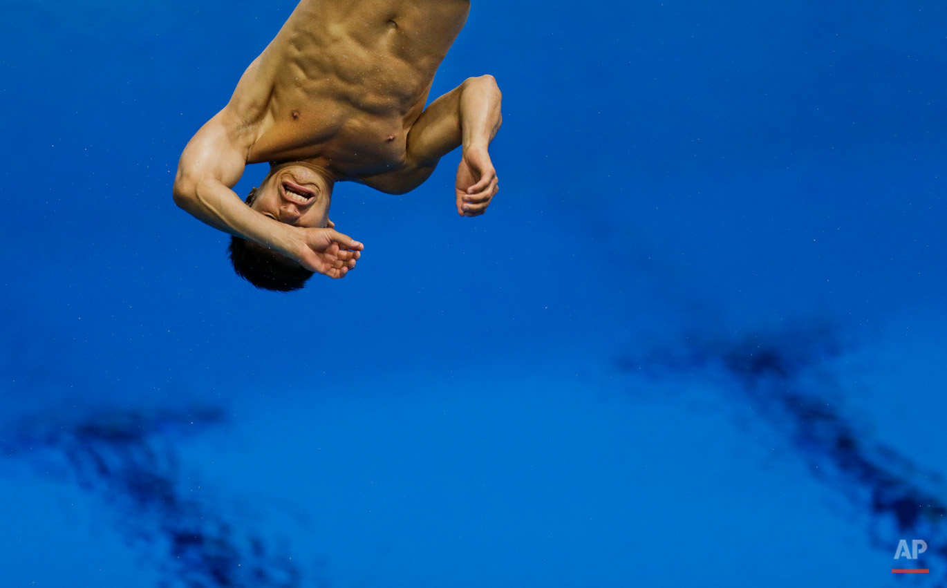  Mexican diver Daniel Islas Arroyo trains at the 2012 Summer Olympics, Sunday, July 22, 2012, in London. The opening ceremonies of the Olympic Games are scheduled for Friday, July 27. (AP Photo/Ben Curtis) 