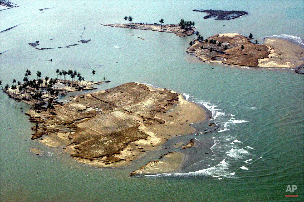INDONESIA QUAKE TIDAL WAVE