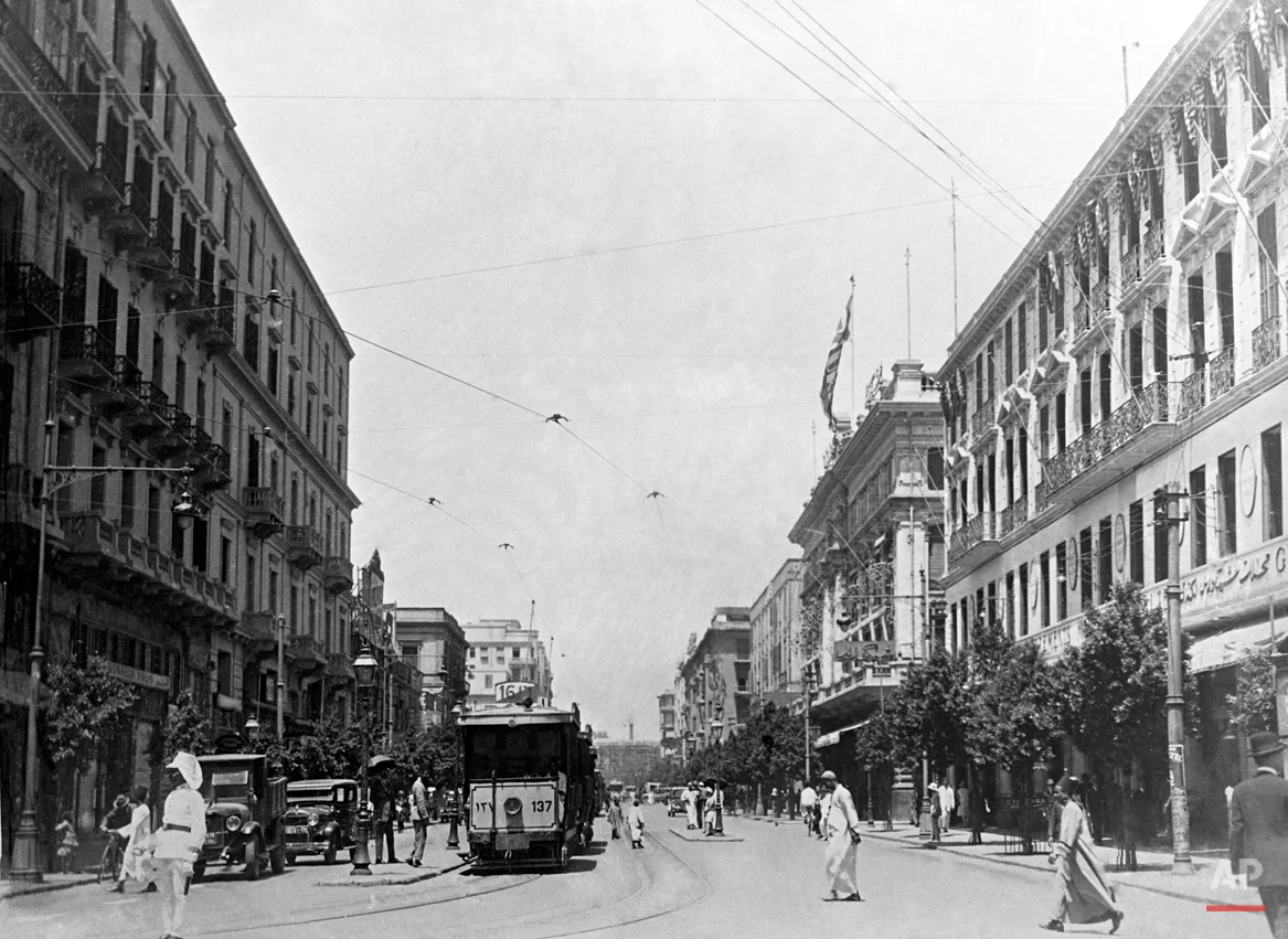 A street scene in Cairo, Egypt, in 1935. (AP Photo/Begy)