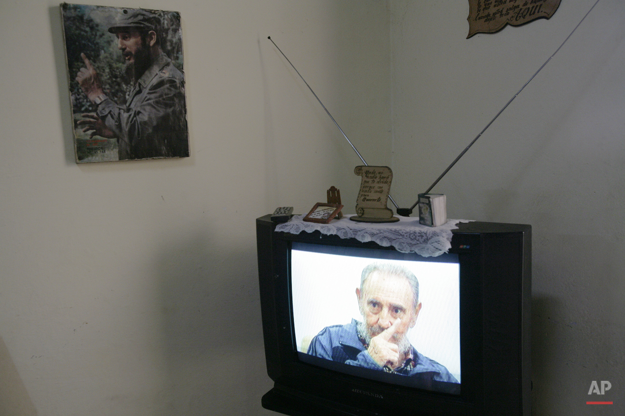  Cuba's leader Fidel Castro appears on TV during an interview with Cubavision, on its talk show "Mesa Redonda" or "Round Table", in Havana, Monday, July 12, 2010. Castro returned to the limelight Monday after years spent largely out of public view, d