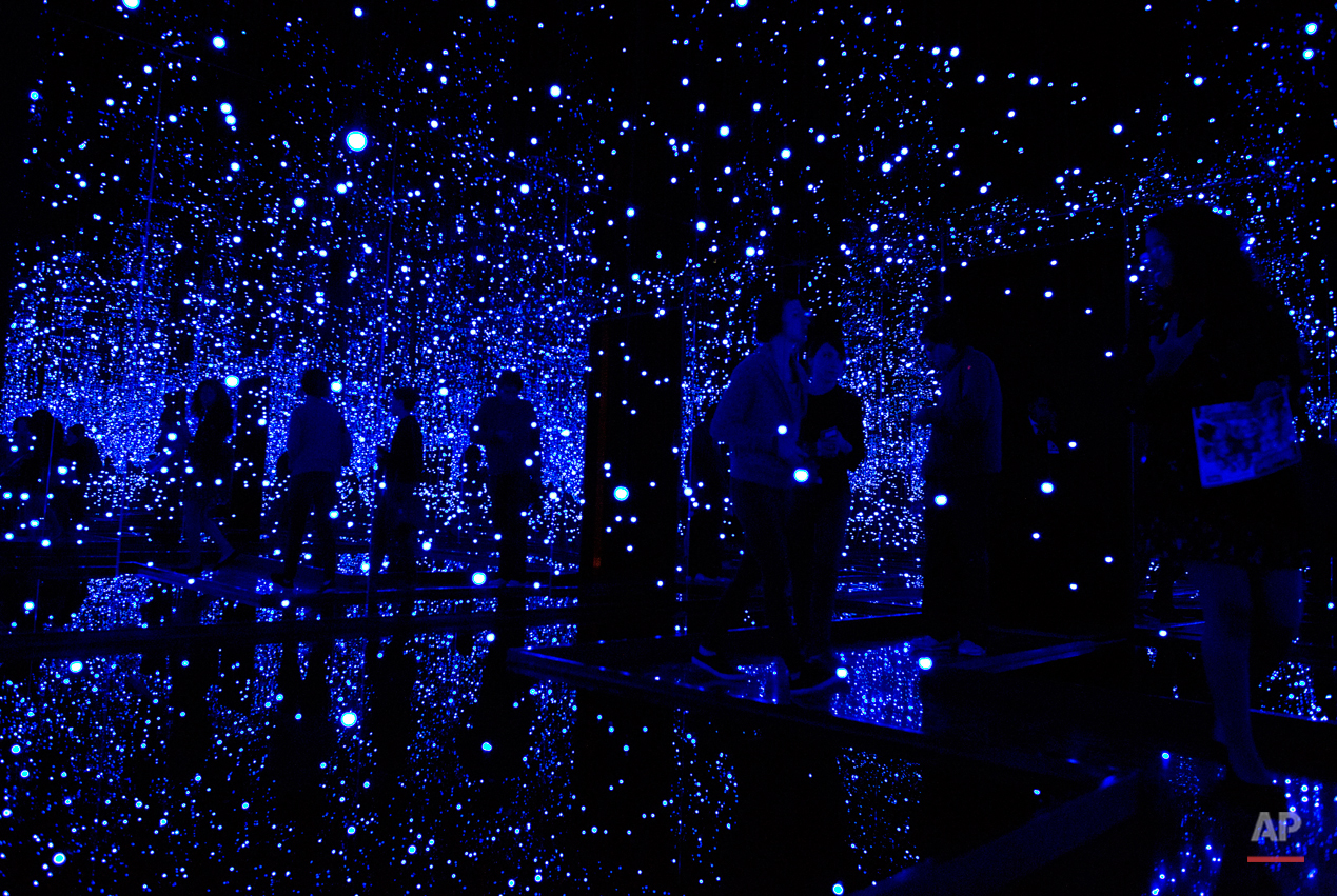 APTOPIX Mexico Kusama Exhibit