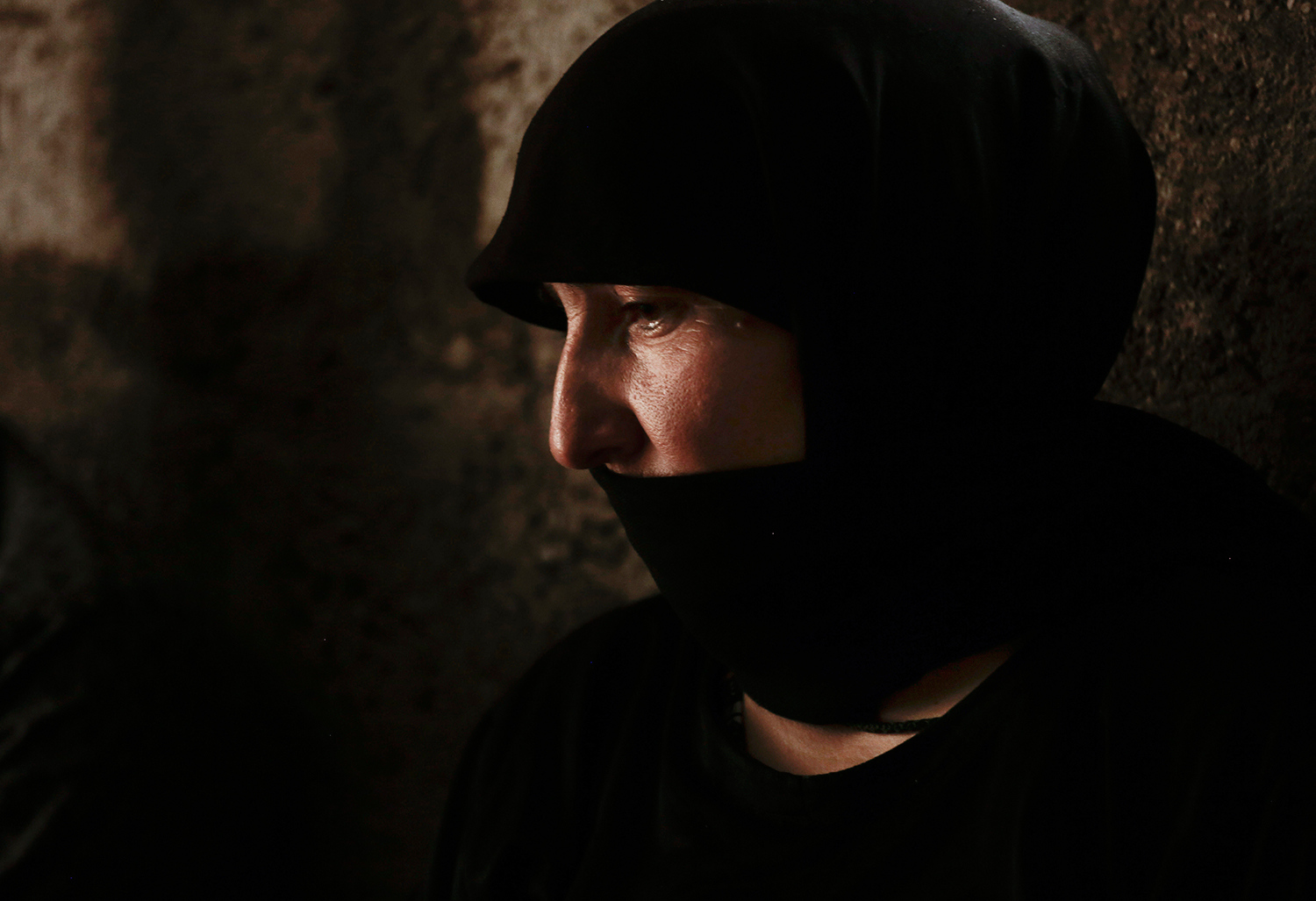 Islamic State tightens grip on women held as sex slaves — AP Photos picture