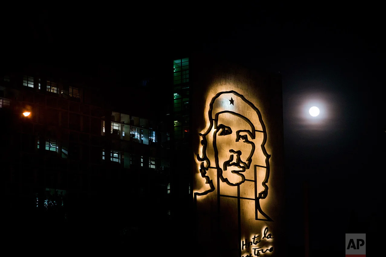 Cuba Supermoon