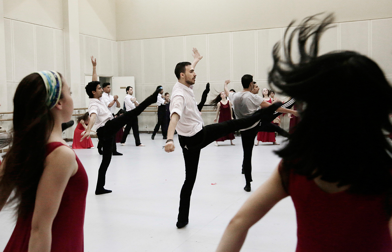  In this March 23, 2017 photo, Fady el-Nabarawy, center, practices during a rehearsal at the Cairo Opera House, Egypt. (AP Photo/Nariman El-Mofty) 