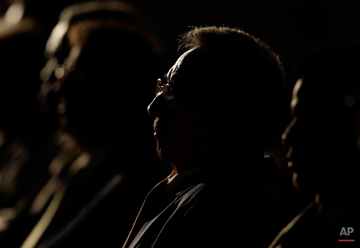  Cuba's President Raul Castro, center, attends the opening ceremony of the 19th International Book Fair in Havana, Thursday, Feb. 11, 2010. (AP Photo/Franklin Reyes) 