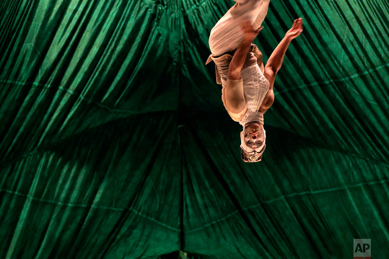 Singapore Cirque Du Soleil Kooza