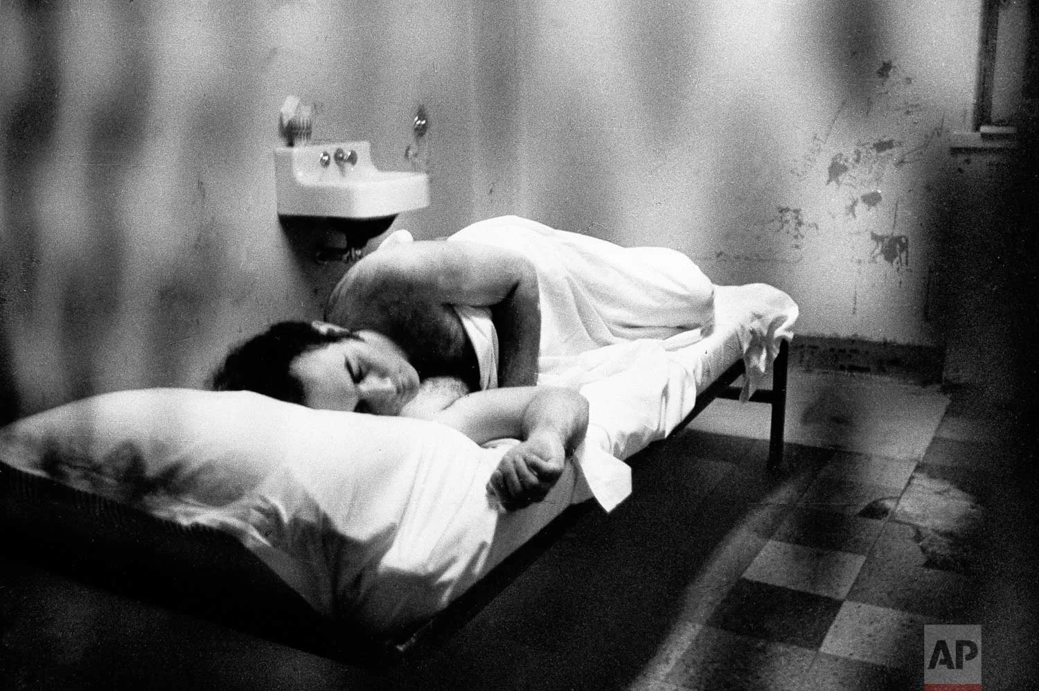 David Berkowitz, the accused "Son of Sam" killer, sleeps in his cell at Kings County Hospital prison ward, 1977. (AP Photo)