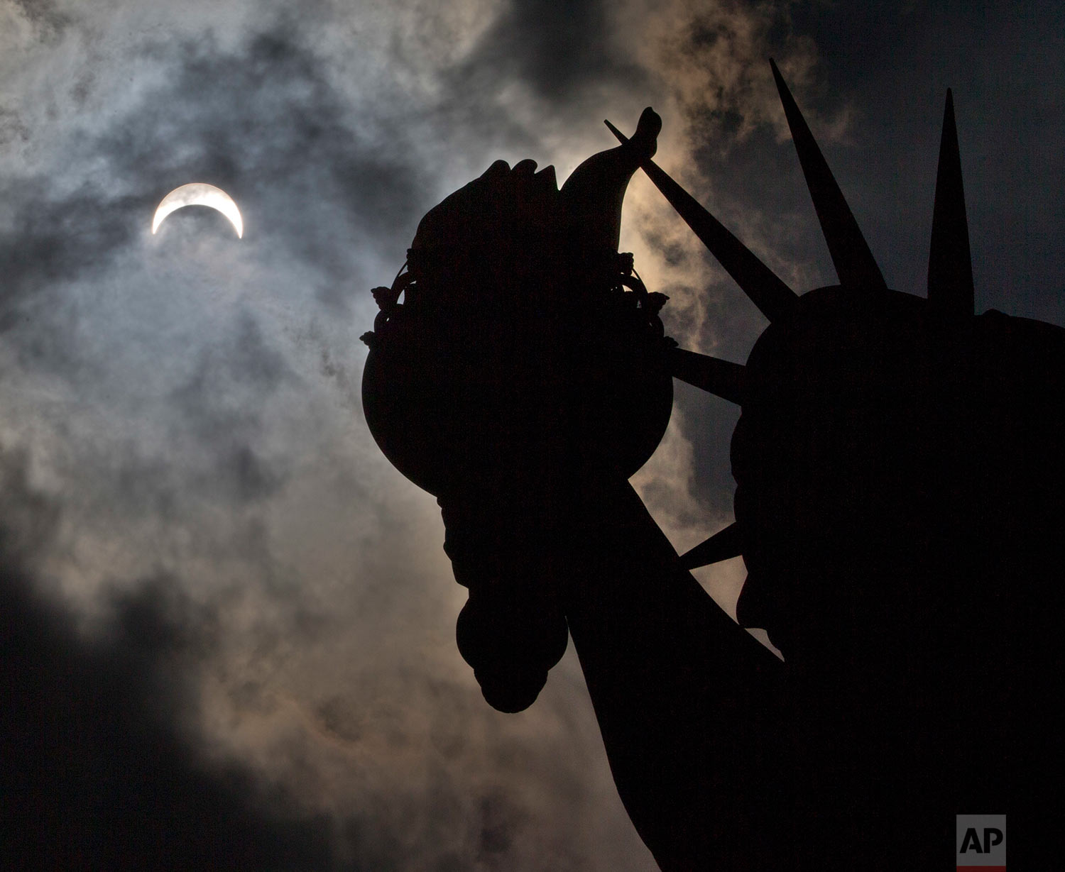 APTOPIX Eclipse New York