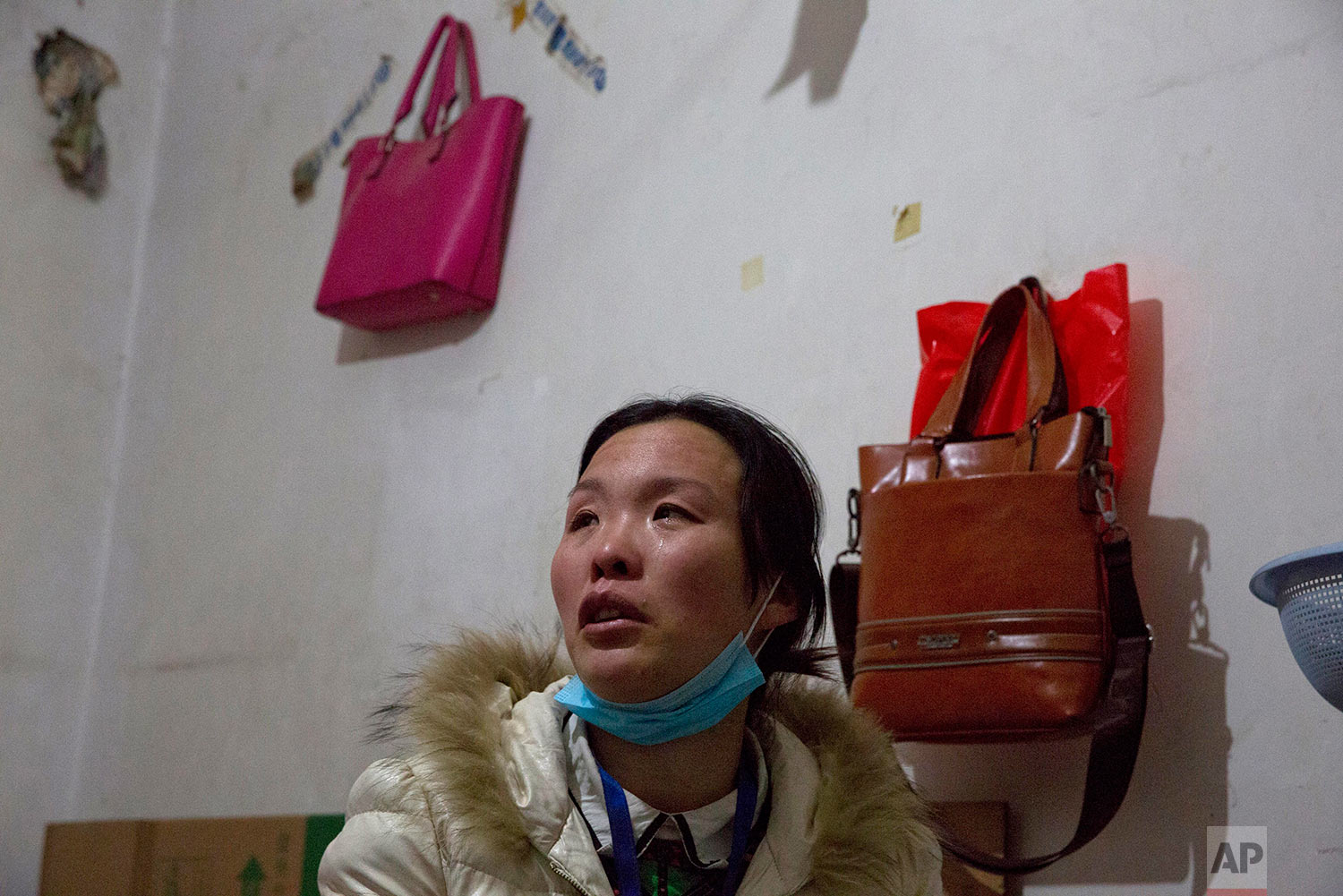 Beijing evictions of migrant workers stir widespread anger — AP Photos