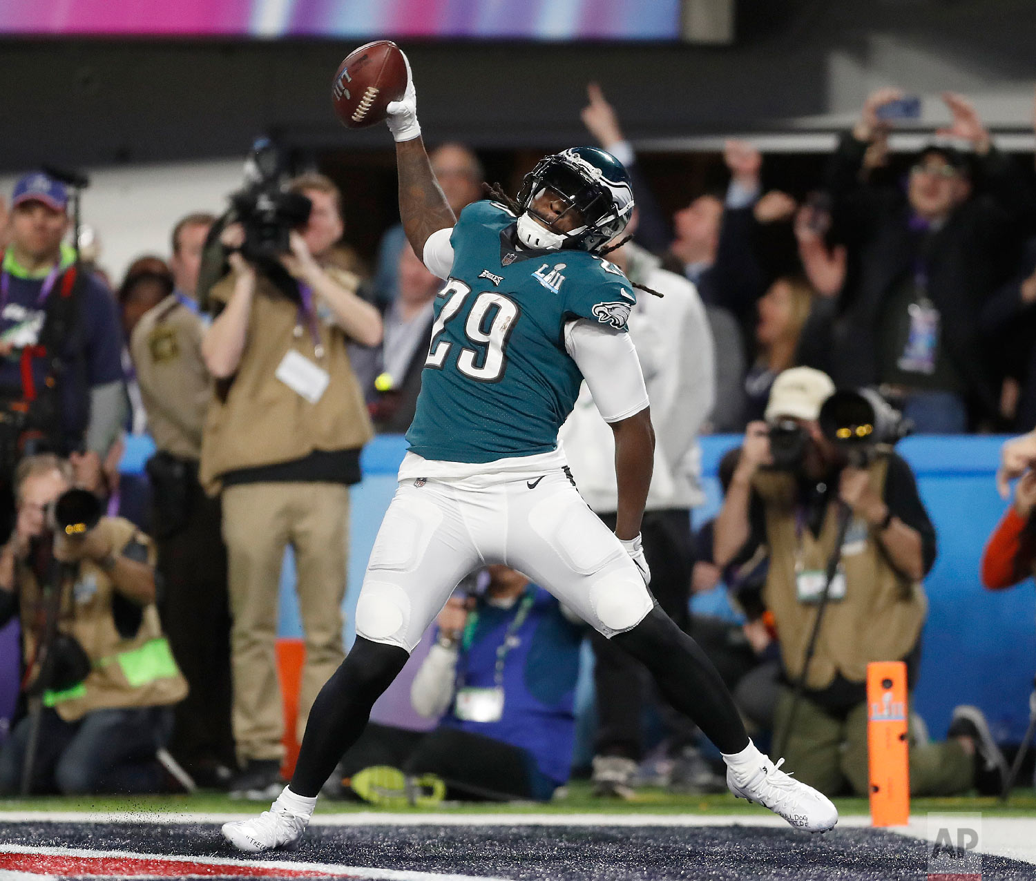 Photos highlight key touchdowns in Eagles thrilling Super Bowl win — AP Images Spotlight