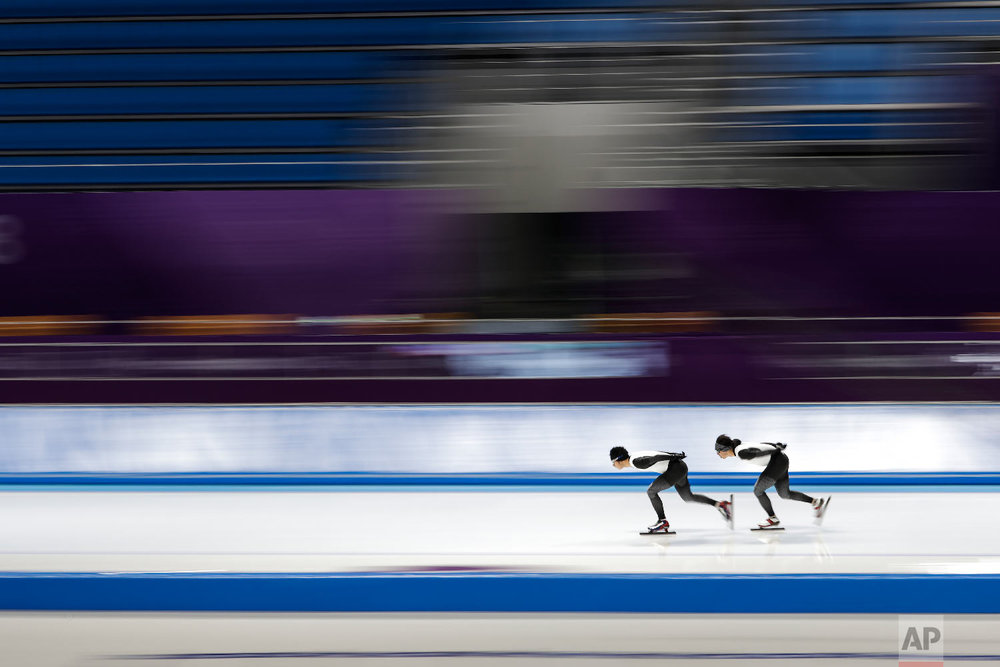  Japan's Seitaro Ichinohe, left, and Ryosuke Tsuchiya skate during a speed skating training session prior to the 2018 Winter Olympics in Gangneung, South Korea, Monday, Feb. 5, 2018. (AP Photo/Felipe Dana) 