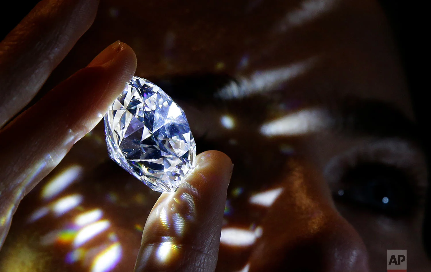 Britain Diamond Sale