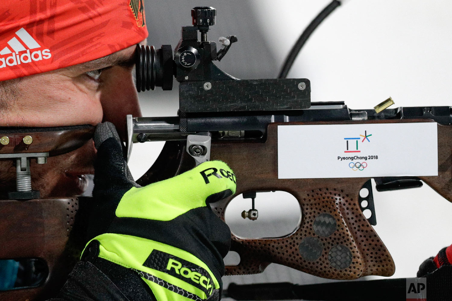  Arnd Pfeiffer, of Germany, shoots from the prone position during the men's 12.5-kilometer biathlon pursuit at the 2018 Winter Olympics in Pyeongchang, South Korea, Monday, Feb. 12, 2018. (AP Photo/Andrew Medichini) 