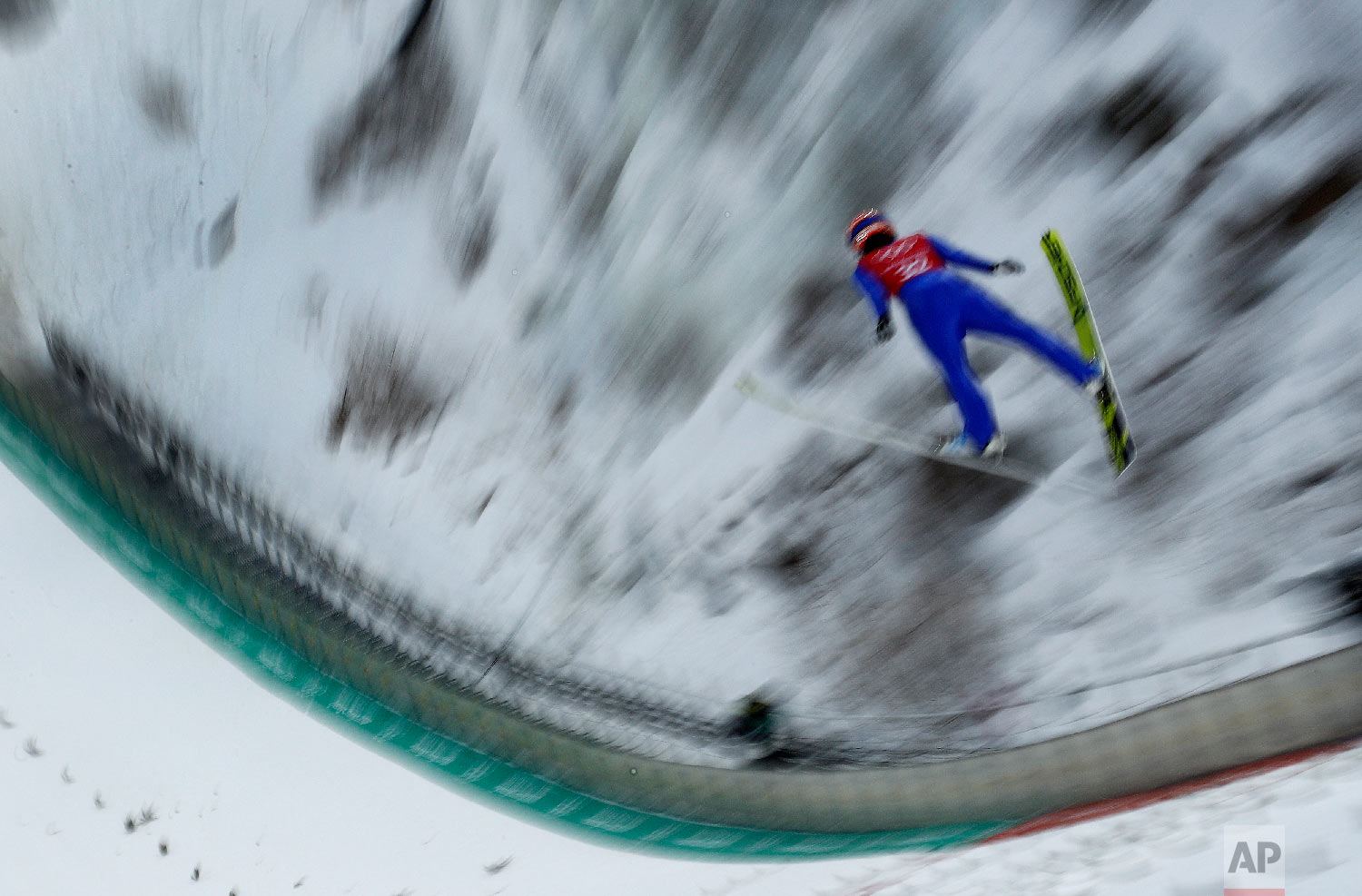  Yuki Ito, of Japan, practices for the women's ski jump competition in the 2018 Winter Olympics at the Alpensia Ski Jumping Center in Pyeongchang, South Korea, Saturday, Feb. 10, 2018. (AP Photo/Charlie Riedel) 