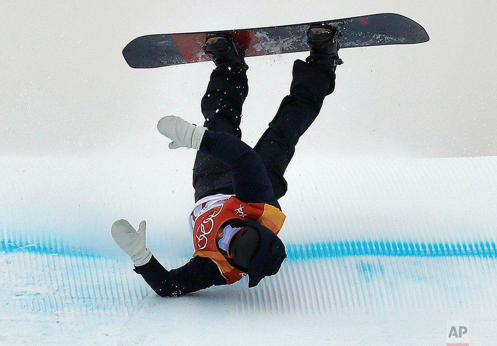 Niklas Mattsson, of Sweden, crashes during the men's slopestyle qualifying at Phoenix Snow Park at the 2018 Winter Olympics in Pyeongchang, South Korea, Saturday, Feb. 10, 2018. (AP Photo/Kin Cheung) 