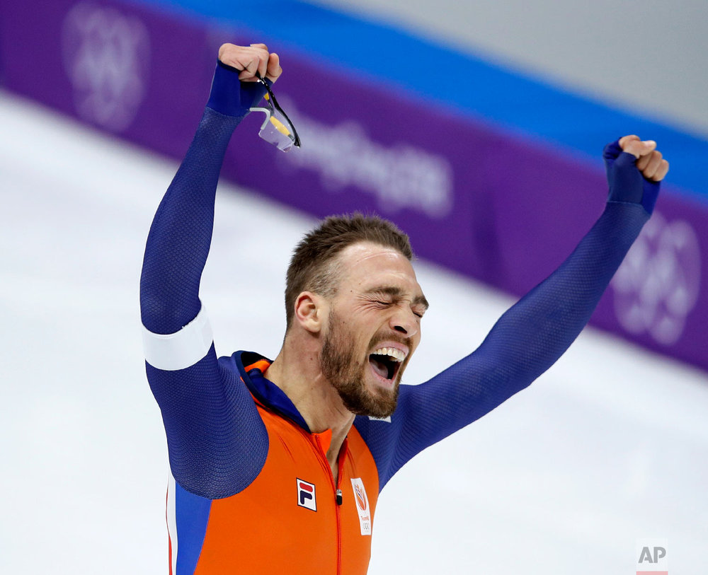  Gold medalist Kjeld Nuis of The Netherlands celebrates after the men's 1,000 meters speedskating race at the Gangneung Oval at the 2018 Winter Olympics in Gangneung, South Korea, Friday, Feb. 23, 2018. (AP Photo/Vadim Ghirda) 