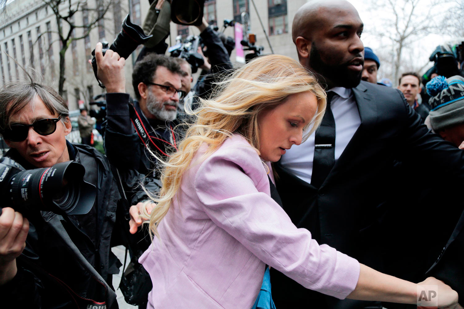  Porn actress Stormy Daniels arrives at federal court in New York, Monday, April 16, 2018, to attend a court hearing where a federal judge is considering how to review materials that the FBI seized from President Donald Trump's personal lawyer to det