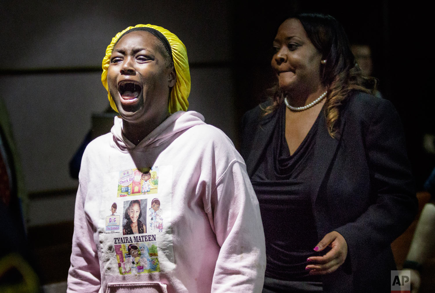  Jasmine Mateen, mother of bus crash victim Zyaira Mateen, shouts as she is escorted from the courtroom during a sentencing hearing for Woodmore bus driver Johnthony Walker in Judge Don Poole's courtroom at the Chattanooga-Hamilton County Courts Buil