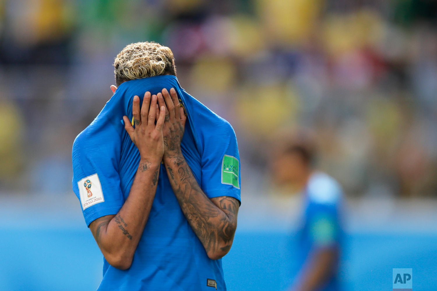 Brazil's Neymar reacts after missing a chance to score during the group E match between Brazil and Costa Rica at the 2018 soccer World Cup in the St. Petersburg Stadium in St. Petersburg, Russia, Friday, June 22, 2018. (AP Photo/Dmitri Lovetsky)